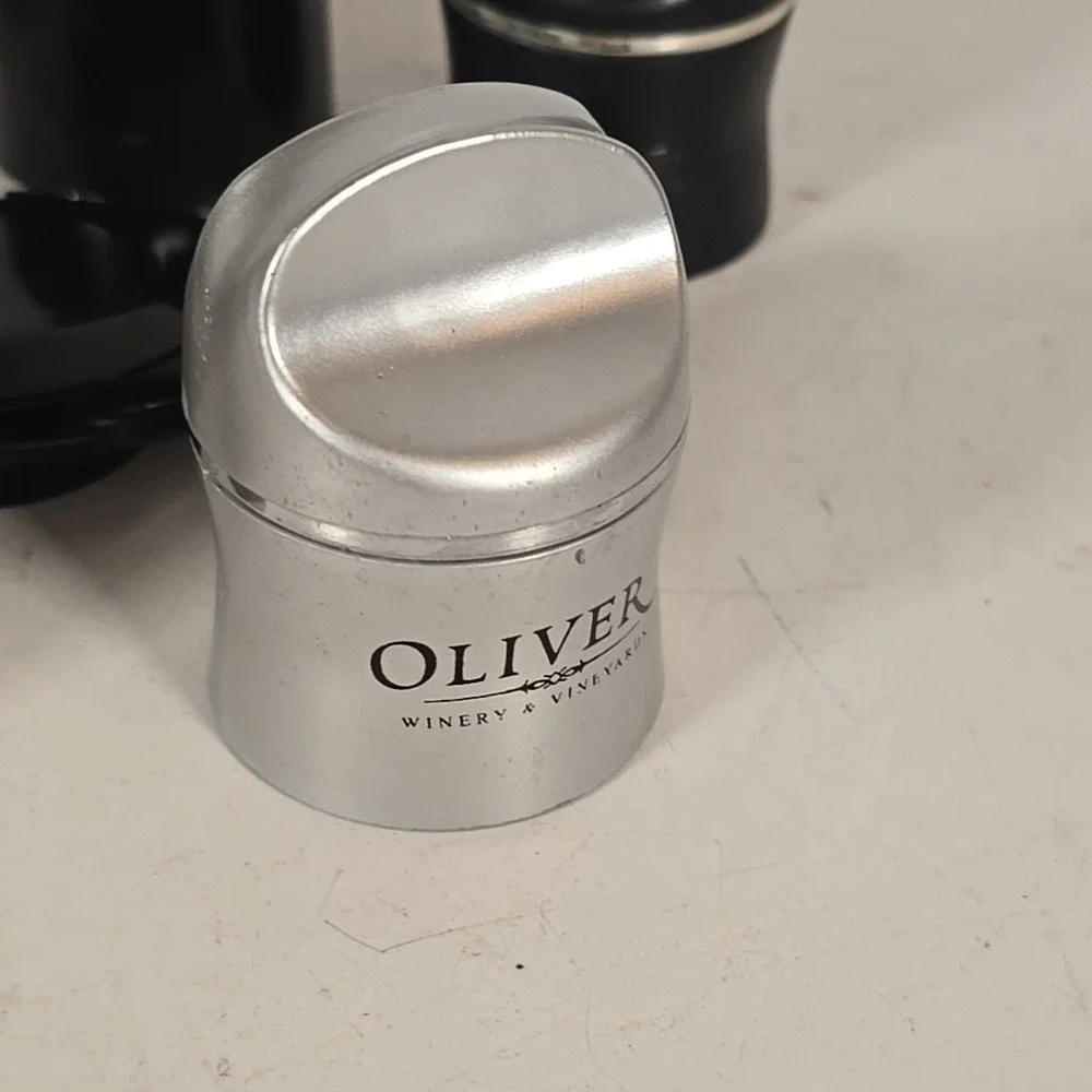 Wine opener & Stoppers Set Wine Saver‎ Foodsafe Silicone Caps And Bottle Opener
